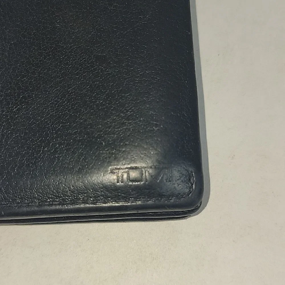 TUMI Delta Global - ID Lock Shielded Double Billfold Wallet